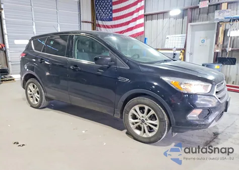 2017 Ford Escape Se z USA, uszkodzony, nr VIN 1FMCU0GD1HUB77716